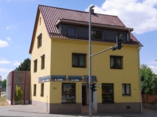 Laden in Adelsberg